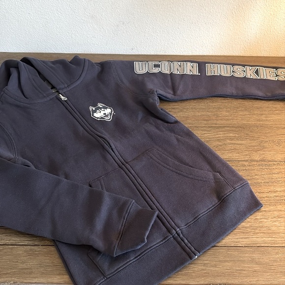 NWT [Gen2] UConn Connecticut Huskies Full-Zip Hooded Sweatshirt Kids Small (7/8) - Picture 3 of 12
